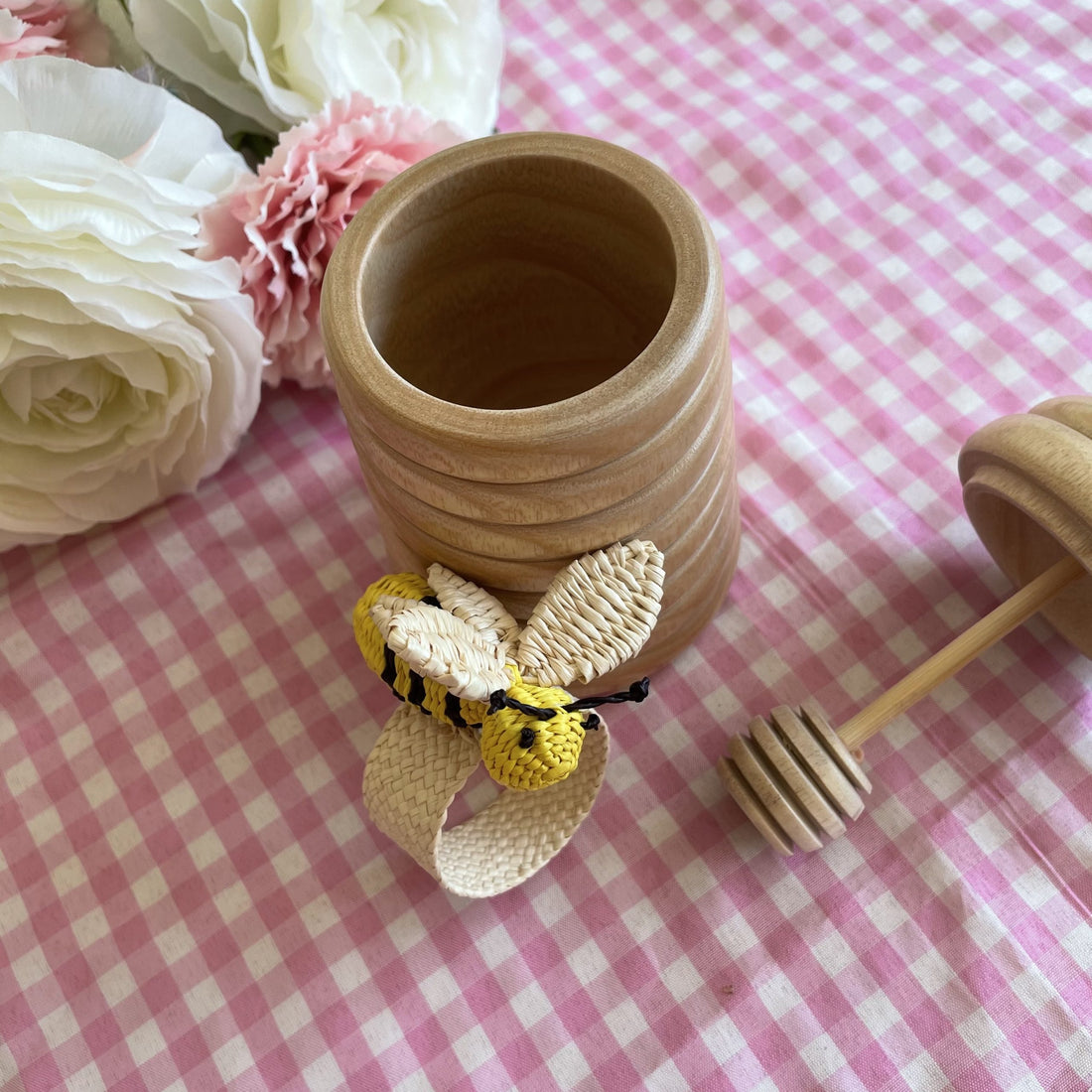 Bee Napkin Ring image 0