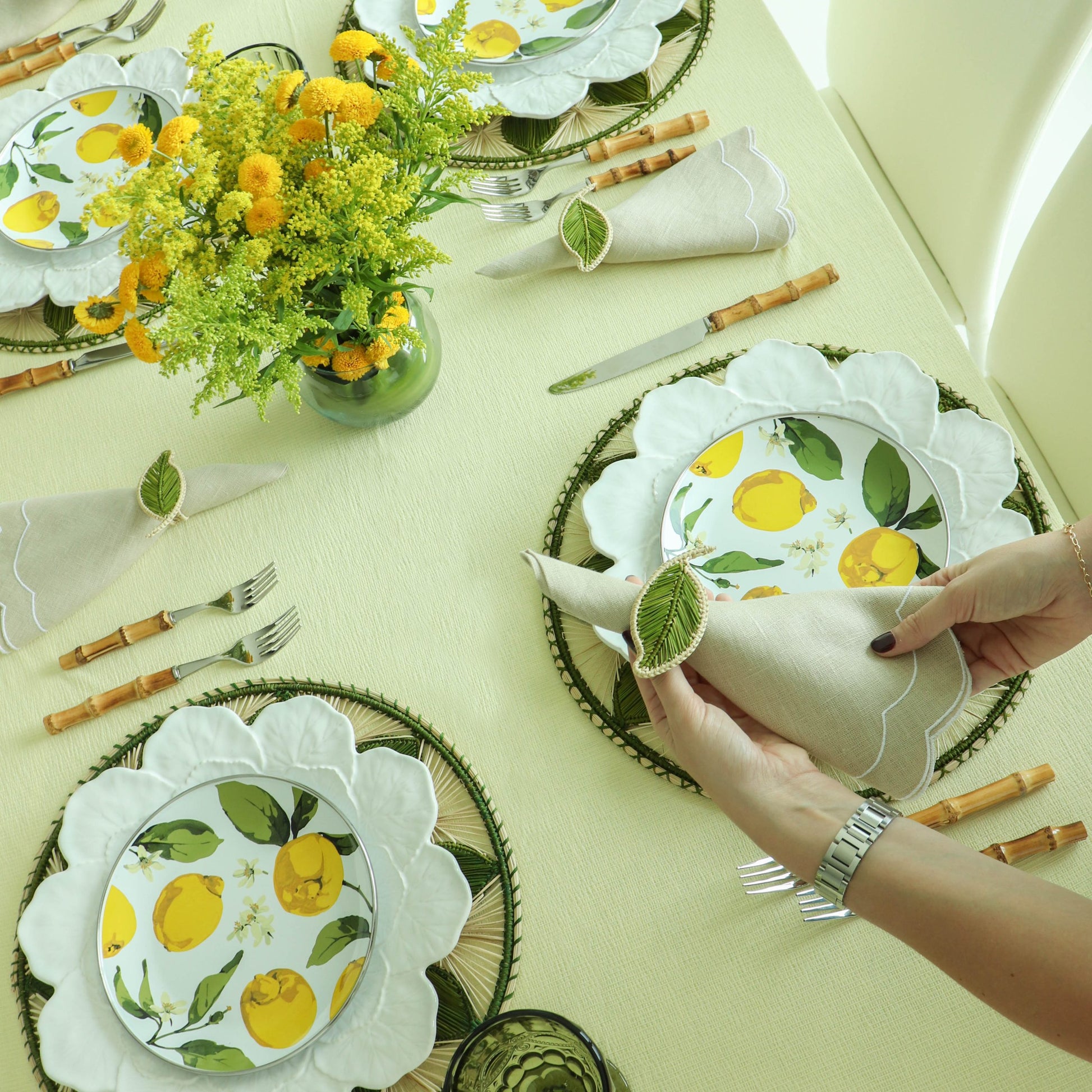 Iraca Leaf Napkin Ring image 2